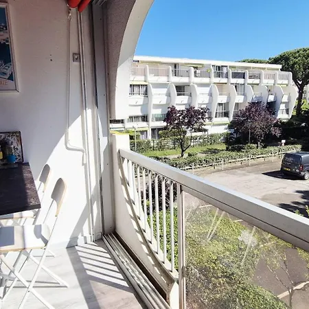 Cv 4p, Parking Privee Cosy Design Apartmán *
