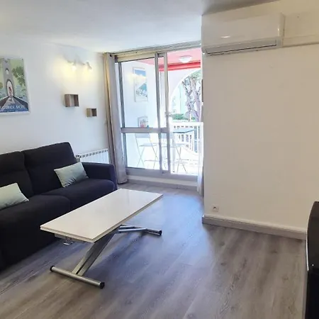Διαμέρισμα Cv 4p, Parking Privee Cosy Design *