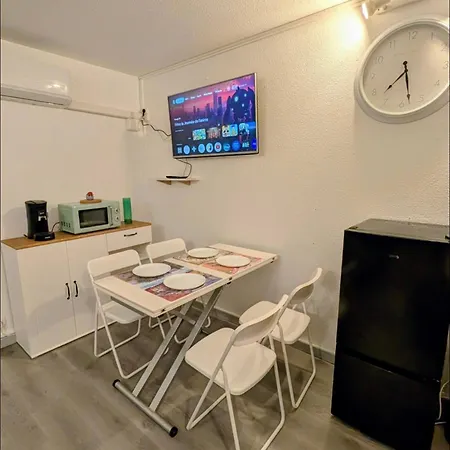 Cv 4p, Parking Privee Cosy Design Apartmán *